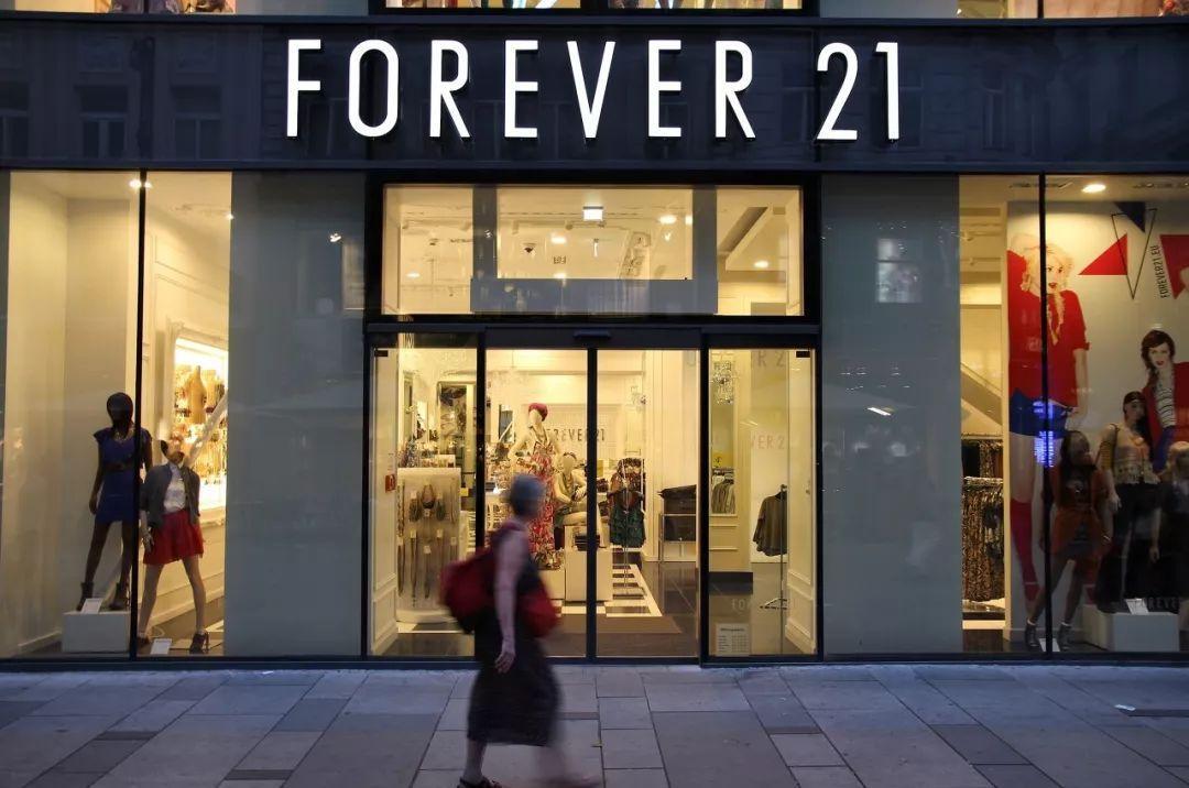 Forever21：曾经的快时尚巨头，如今的转型之路